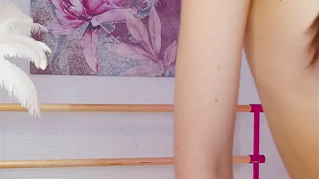 lylylovesyou online show from March 2025 09:07:01 AM