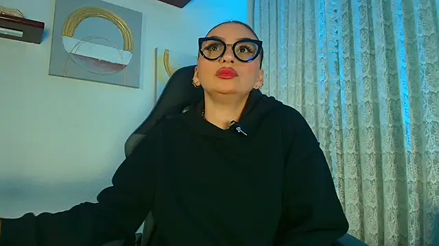 ArkaBella online show from September 2025 08:11:02 PM