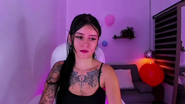 yenny garcia online show from November 2025 06:19:02 PM