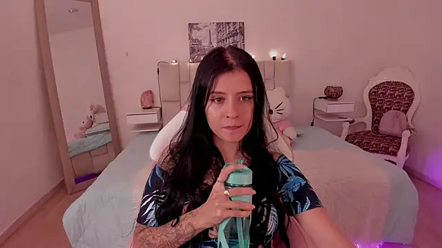 yenny garcia online show from February 2026 06:26:02 PM