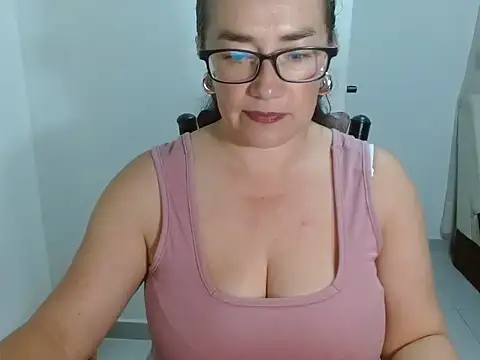 Snapshot of AllisonMillerHot chatting on December 2024 09:28:02 AM AllisonMillerHot online show from December 2024 09:28:02 AM