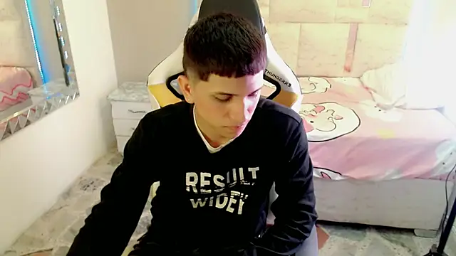 Brayan lopezz online show from March 2025 01:48:01 PM