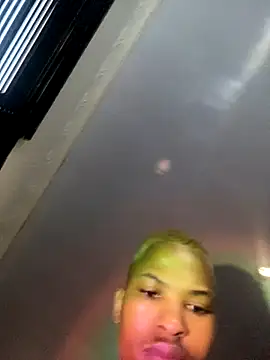 Snapshot of BlueIceCube chatting on October 2025 05:07:02 AM BlueIceCube online show from October 2025 05:07:02 AM