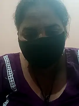 Snapshot of seemi_bhabhi chatting on March 2025 06:47:01 PM seemi bhabhi online show from March 2025 06:47:01 PM