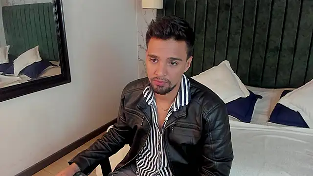 Edward max online show from February 2025 12:39:01 PM