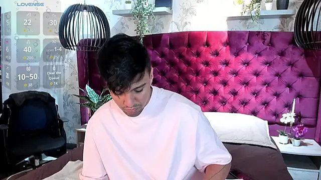 Edward max online show from December 2025 03:48:01 AM