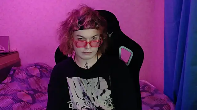 Steve Mi online show from October 2025 05:36:01 PM