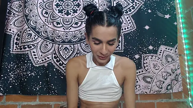 Snapshot of liissa_0 chatting on October 2025 12:08:01 AM liissa 0 online show from October 2025 12:08:01 AM