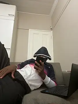 Snapshot of Mischevous_T69 chatting on October 2025 02:25:01 PM Mischevous T69 online show from October 2025 02:25:01 PM