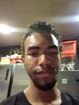 Reynold2608 online show from February 2026 07:56:01 PM