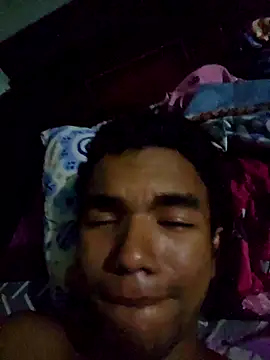 Reynold2608 online show from April 2026 02:25:01 AM