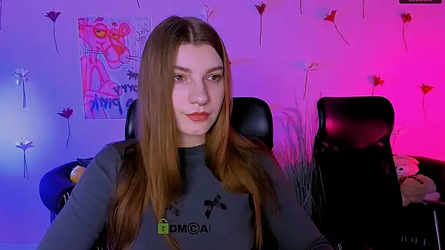 Snapshot of pure_radiance1 chatting on February 2026 09:32:01 AM pure radiance1 online show from February 2026 09:32:01 AM