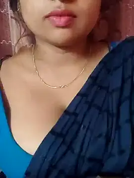 Snapshot of Priya_2222 chatting on December 2024 05:01:01 PM Priya 2222 online show from December 2024 05:01:01 PM