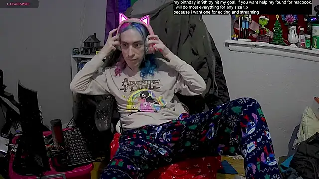 tallnerdyguy online show from February 2025 02:45:01 AM