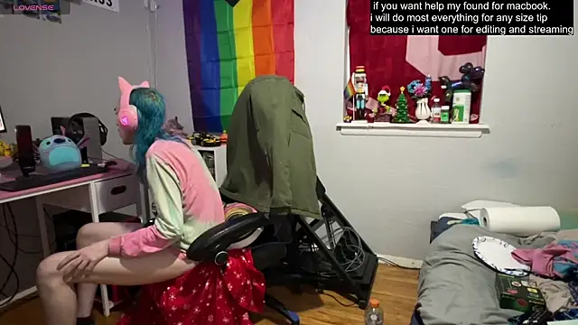 tallnerdyguy online show from March 2025 04:41:01 AM