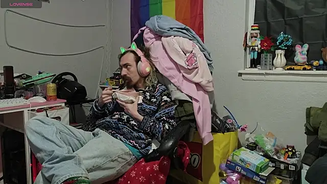 tallnerdyguy online show from March 2026 12:43:01 AM