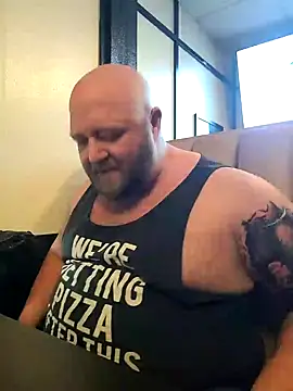 Strong Bear89 online show from December 2024 09:16:01 PM