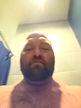 Strong Bear89 online show from March 2025 09:51:01 AM