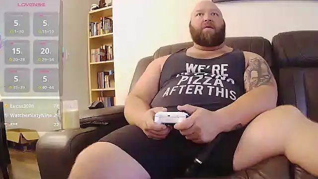 Strong Bear89 online show from October 2025 01:18:02 PM