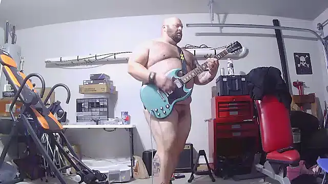 Strong Bear89 online show from February 2026 07:29:02 PM