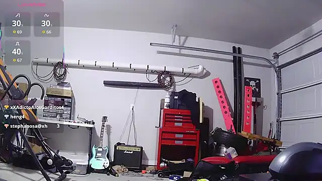 Strong Bear89 online show from April 2026 07:58:02 PM