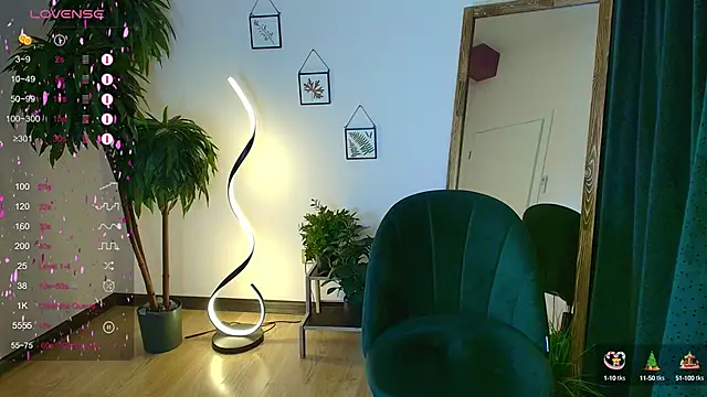 Snapshot of margeriTirell chatting on January 2025 08:11:02 AM margeriTirell online show from January 2025 08:11:02 AM