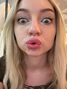 Snapshot of melissa_grr chatting on February 2025 11:45:02 AM melissa grr online show from February 2025 11:45:02 AM