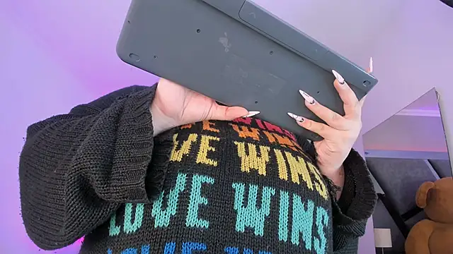 AmberiniHoffman online show from October 2025 11:50:01 AM