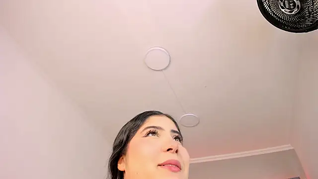 AmberiniHoffman online show from November 2025 12:05:02 PM