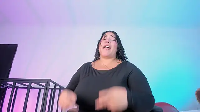 AmberiniHoffman online show from April 2026 12:10:01 PM