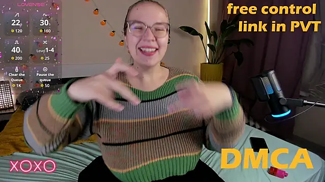 Snapshot of Your_Penny_ chatting on October 2025 07:15:01 PM Your Penny online show from October 2025 07:15:01 PM