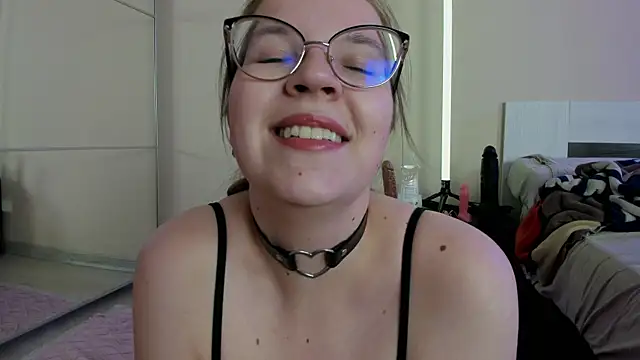 Snapshot of Your_Penny_ chatting on April 2026 07:30:02 PM Your Penny online show from April 2026 07:30:02 PM