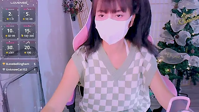 Snapshot of desiregirl69 chatting on December 2024 02:54:02 PM desiregirl69 online show from December 2024 02:54:02 PM