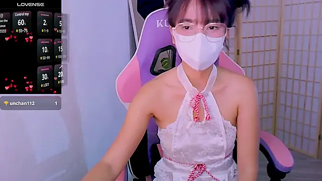 Snapshot of desiregirl69 chatting on February 2025 03:20:02 PM desiregirl69 online show from February 2025 03:20:02 PM