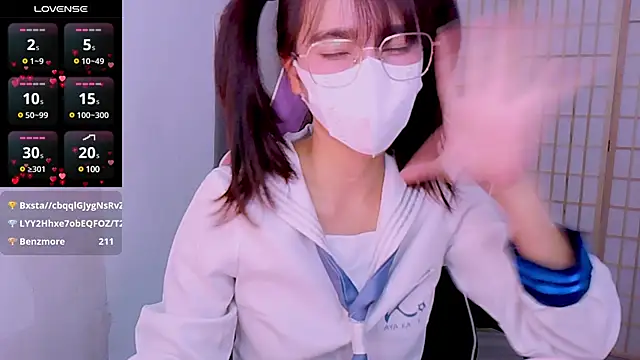 Snapshot of desiregirl69 chatting on February 2025 03:05:01 PM desiregirl69 online show from February 2025 03:05:01 PM