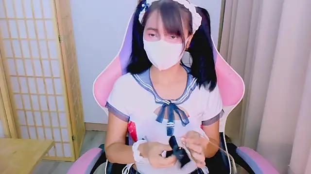 Snapshot of desiregirl69 chatting on February 2026 03:19:02 PM desiregirl69 online show from February 2026 03:19:02 PM