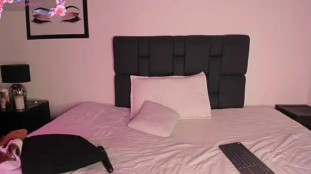 Khenta Michells online show from January 2026 10:32:01 AM