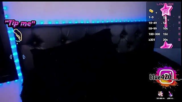 Snapshot of Skyler__blue4 chatting on December 2024 05:33:01 PM Skyler  blue4 online show from December 2024 05:33:01 PM