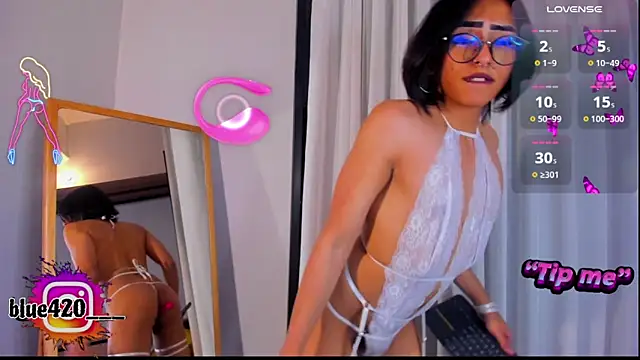 Snapshot of Skyler__blue4 chatting on January 2025 01:26:01 AM Skyler  blue4 online show from January 2025 01:26:01 AM