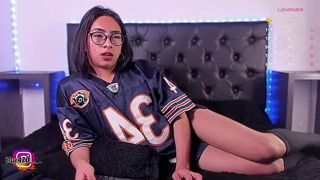 Snapshot of Skyler__blue4 chatting on March 2025 02:46:01 AM Skyler  blue4 online show from March 2025 02:46:01 AM