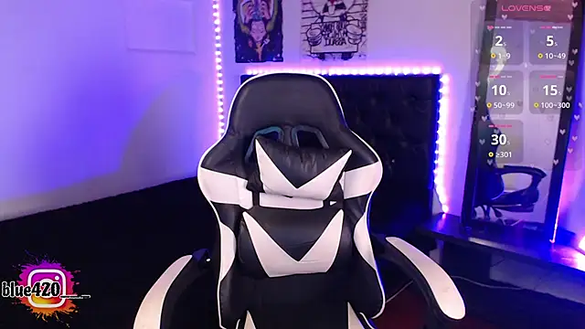 Snapshot of Skyler__blue4 chatting on October 2025 08:53:02 PM Skyler  blue4 online show from October 2025 08:53:02 PM