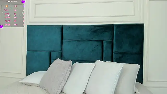 Charlotte Mayer online show from February 2025 11:32:01 AM