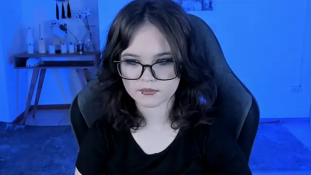 Elainebeness online show from December 2024 06:38:02 PM