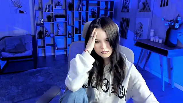 Elainebeness online show from October 2025 08:08:02 PM