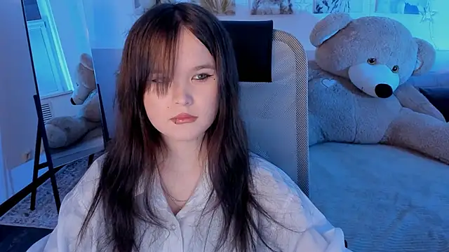 Elainebeness online show from March 2026 03:59:02 PM