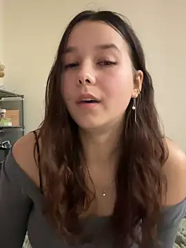 PoppyRobinson online show from December 2024 06:56:02 PM