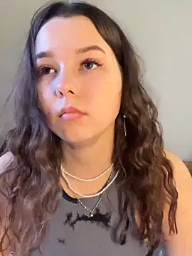 PoppyRobinson online show from January 2025 11:11:01 AM