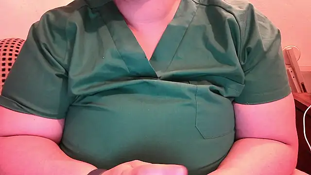 Snapshot of Maebi chatting on December 2024 09:35:01 PM Maebi online show from December 2024 09:35:01 PM