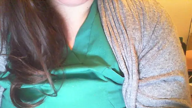 Snapshot of Maebi chatting on January 2025 10:29:02 PM Maebi online show from January 2025 10:29:02 PM