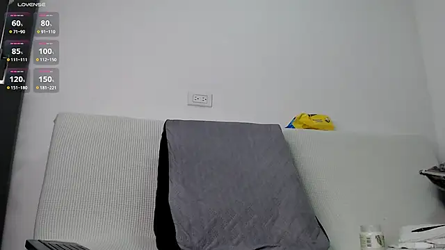 gigilovedback online show from September 2025 12:02:02 AM